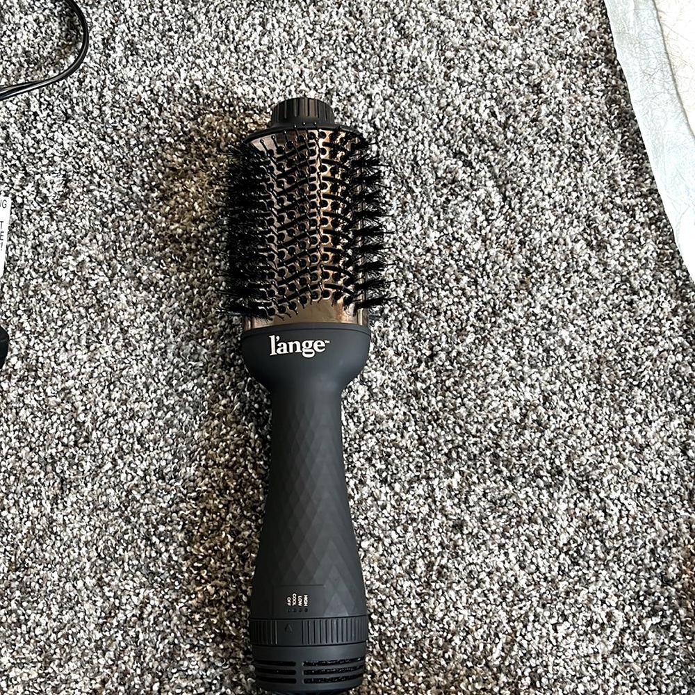 Lange blow out brush